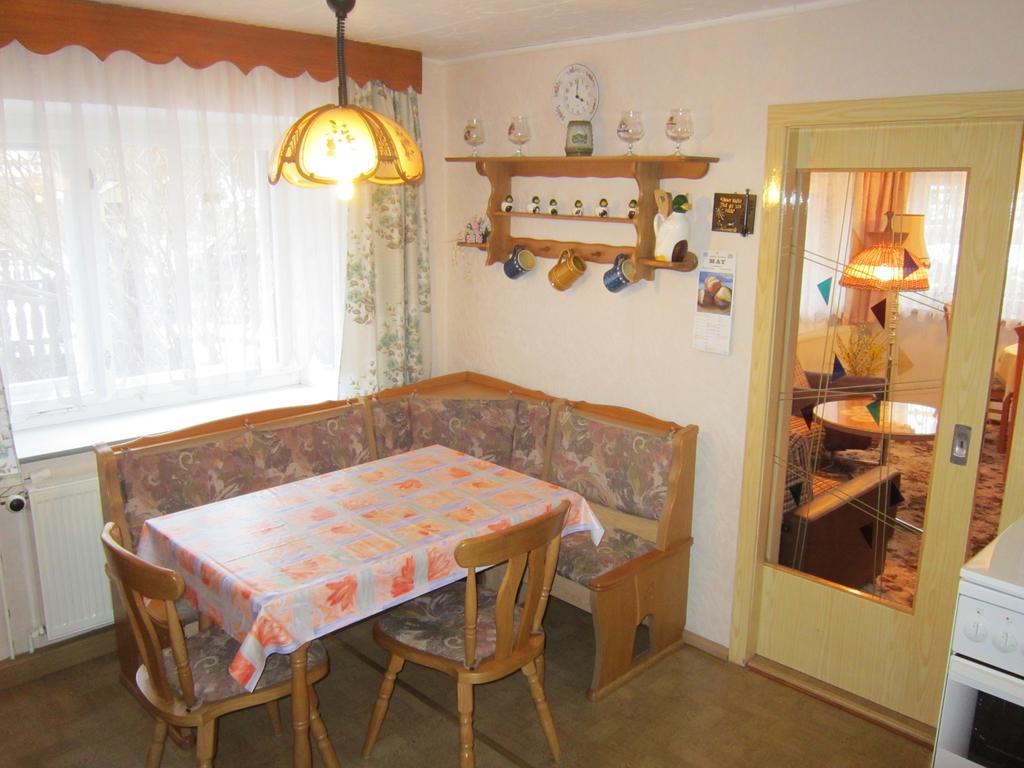 Ferienwohnung Haus am Bach Arnsfeld Zimmer foto